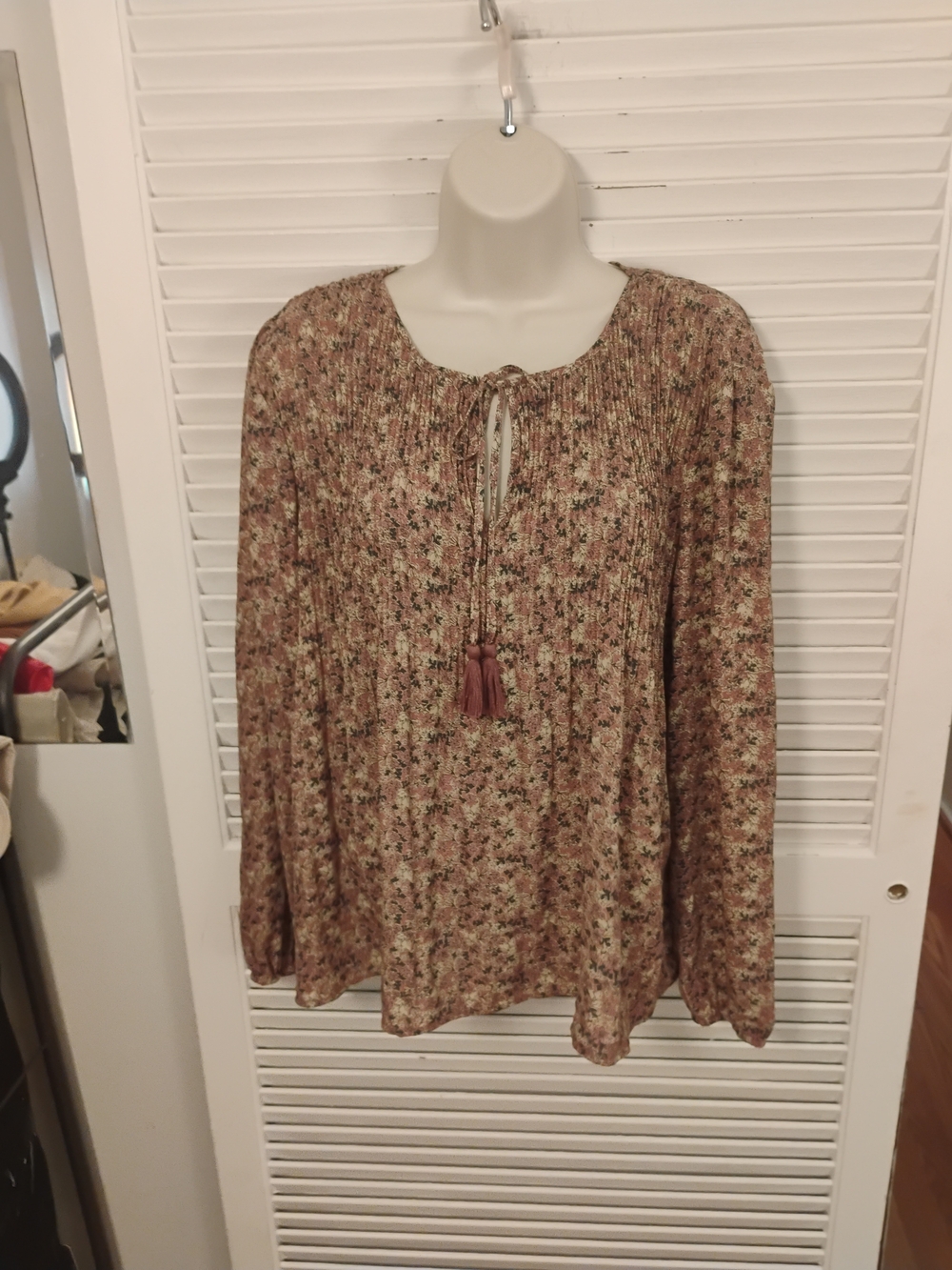 DR2 Dusty Rose Floral Tie-Neck Peasant Blouse